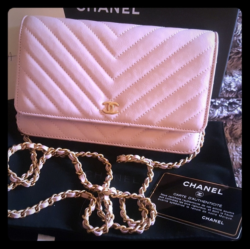 SOLD🐣🐣Chanel 17c pink wallet on chain (woc) NIB